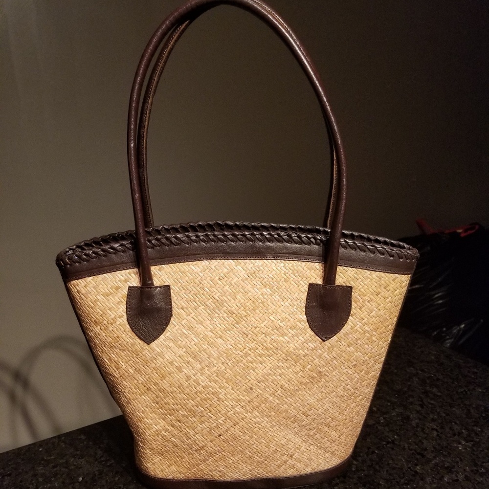 Straw purse